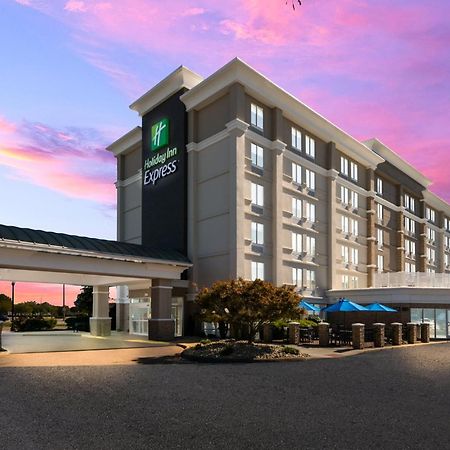 Holiday Inn Express Hotels- Hampton By Ihg Екстер'єр фото