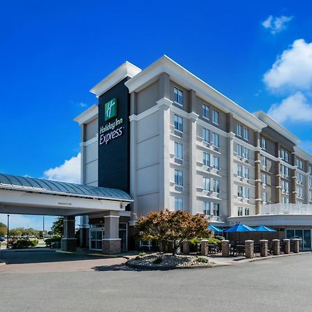 Holiday Inn Express Hotels- Hampton By Ihg Екстер'єр фото