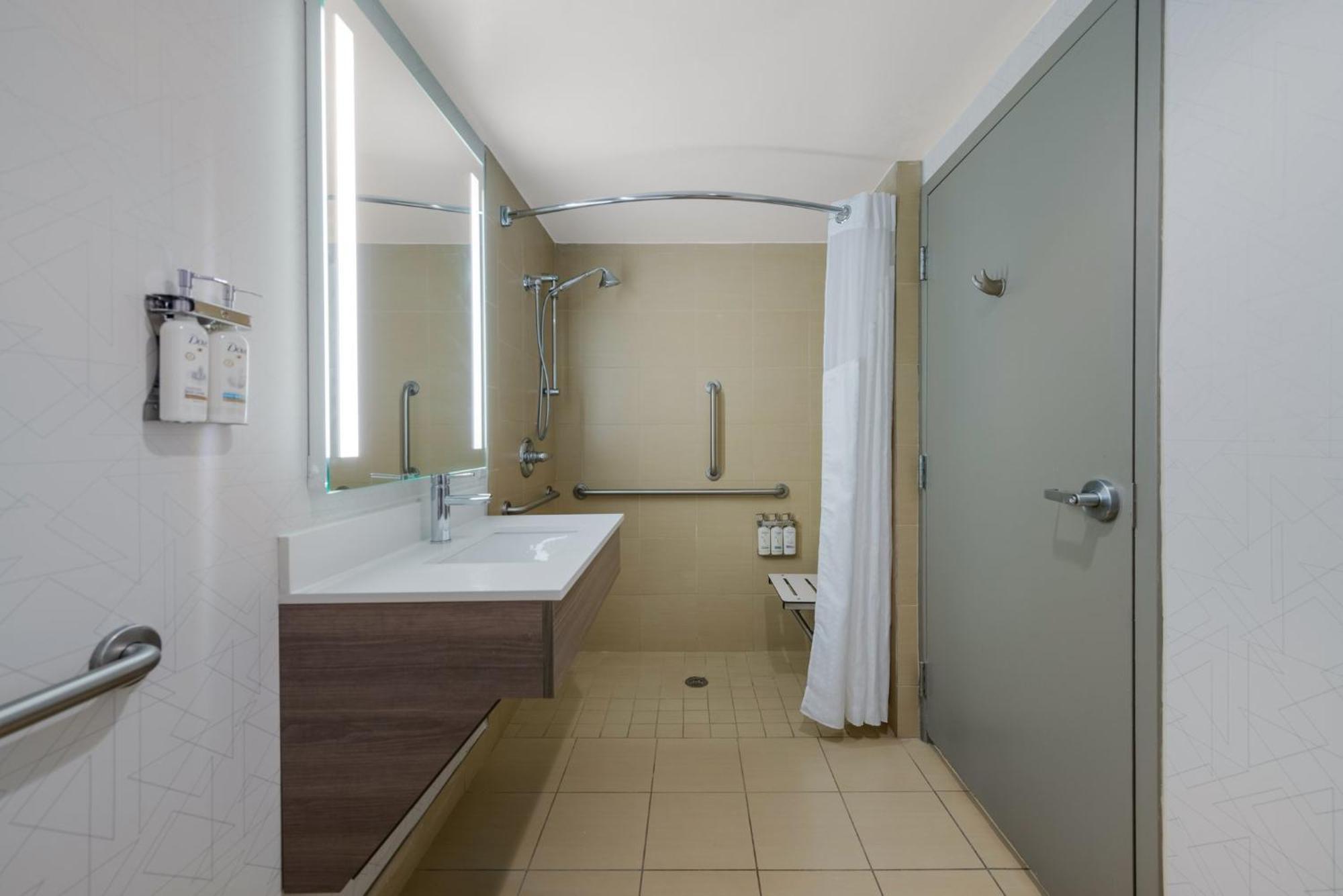 Holiday Inn Express Hotels- Hampton By Ihg Екстер'єр фото