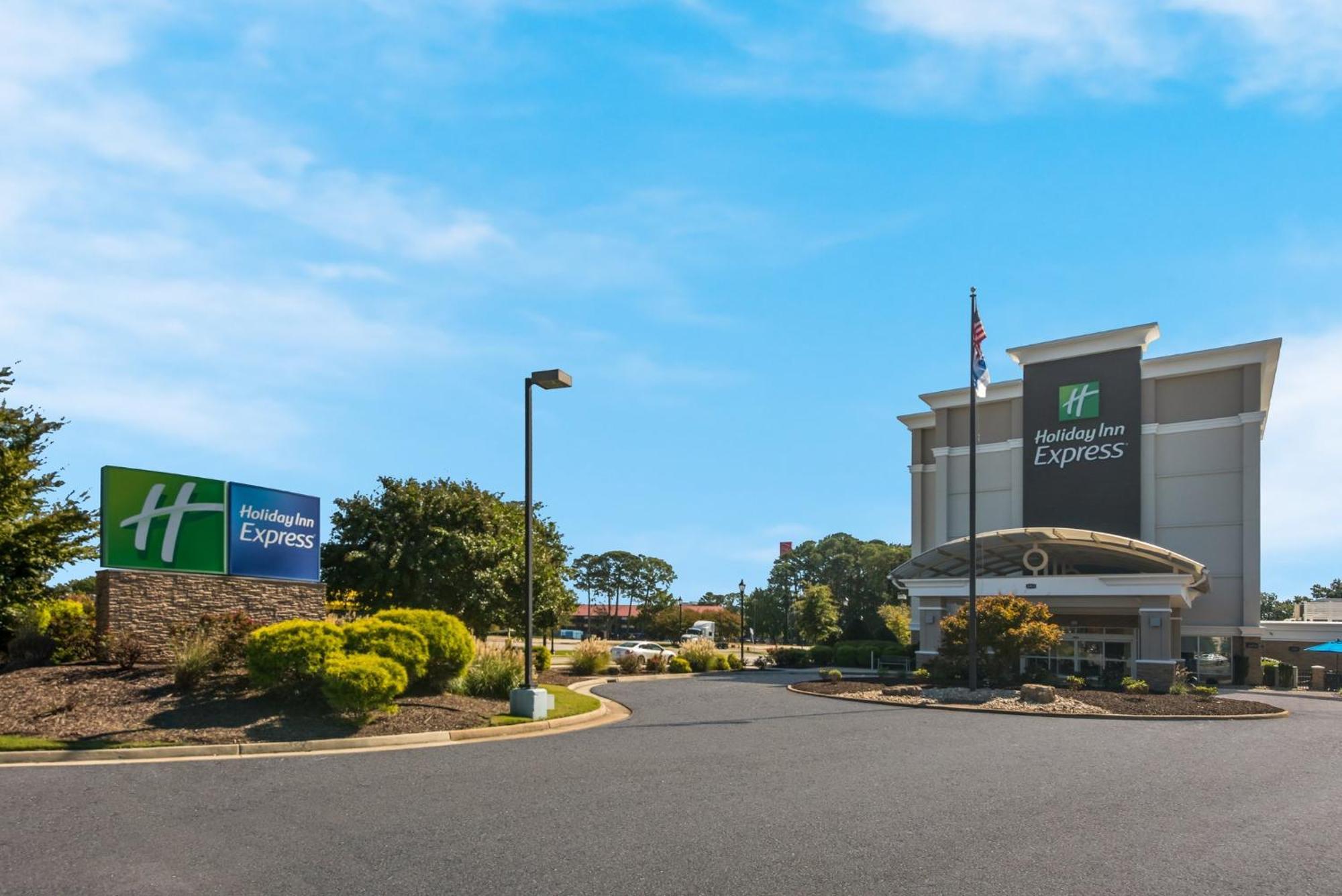 Holiday Inn Express Hotels- Hampton By Ihg Екстер'єр фото