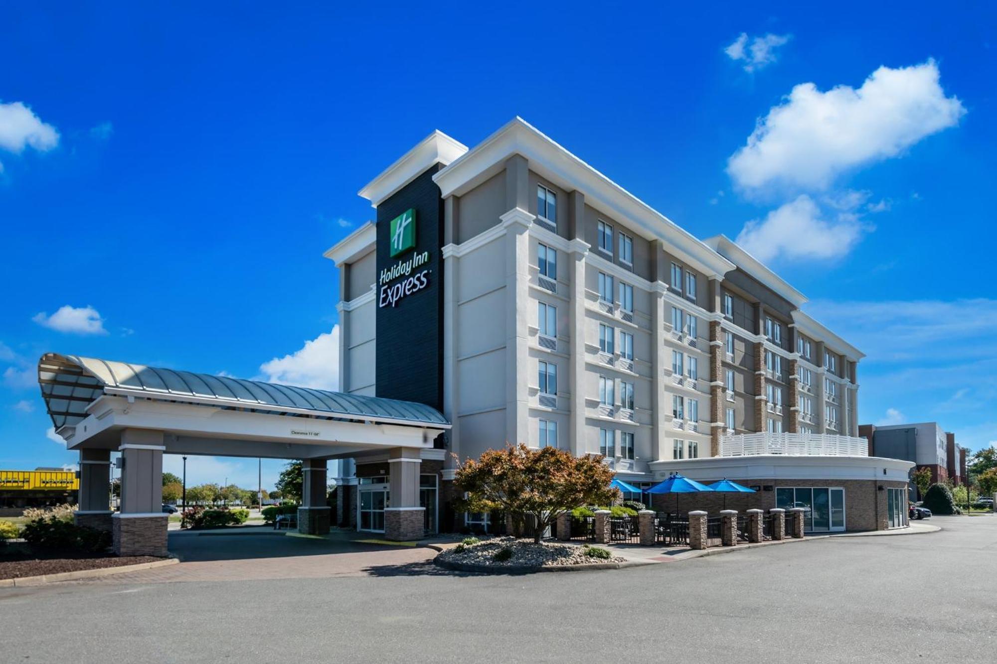 Holiday Inn Express Hotels- Hampton By Ihg Екстер'єр фото