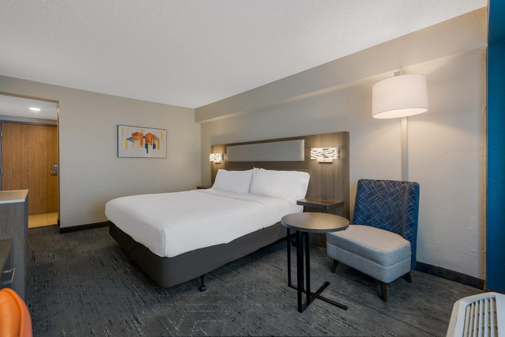 Holiday Inn Express Hotels- Hampton By Ihg Екстер'єр фото