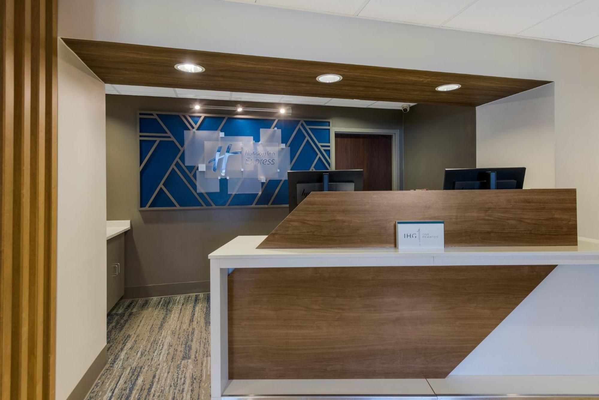 Holiday Inn Express Hotels- Hampton By Ihg Екстер'єр фото