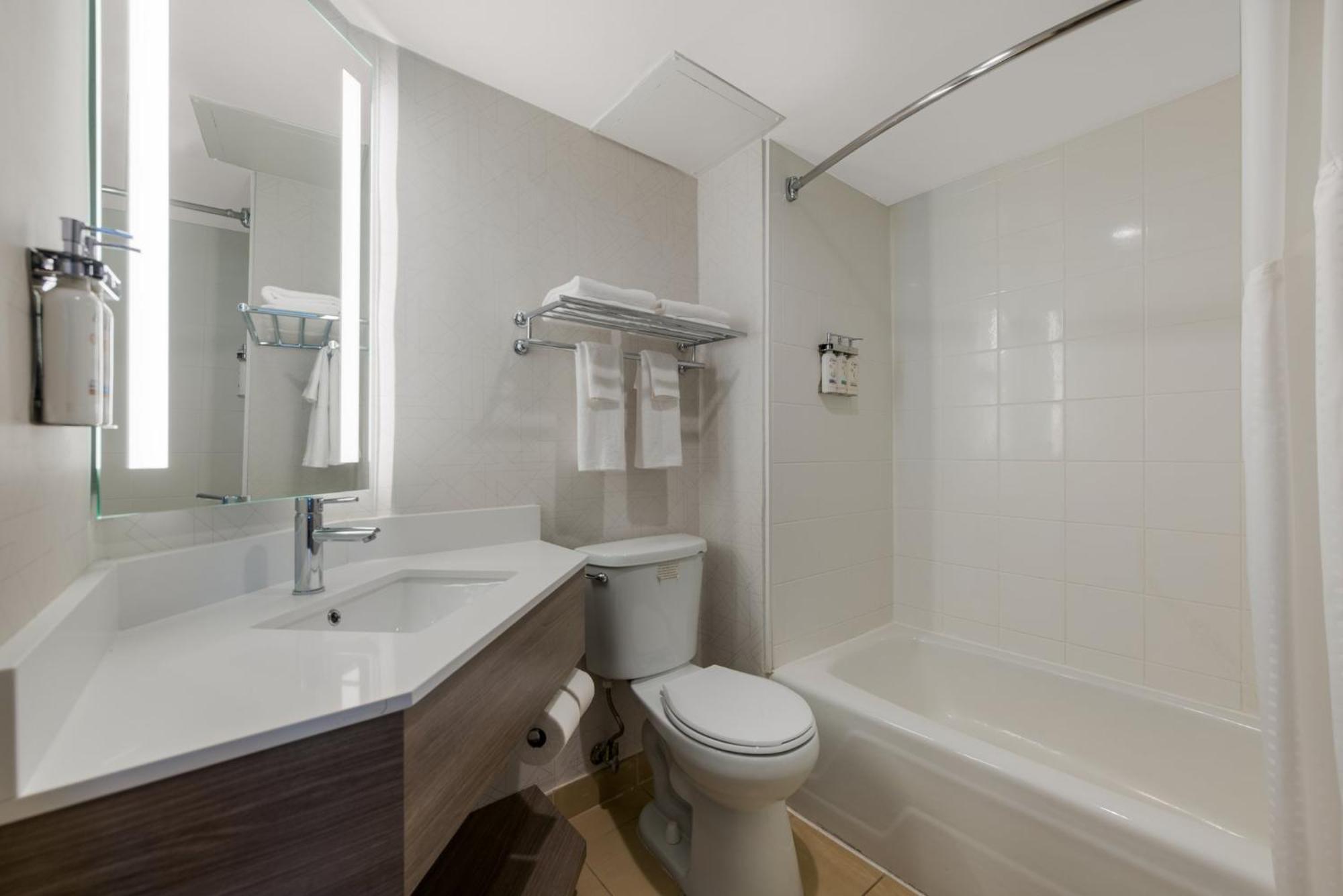 Holiday Inn Express Hotels- Hampton By Ihg Екстер'єр фото