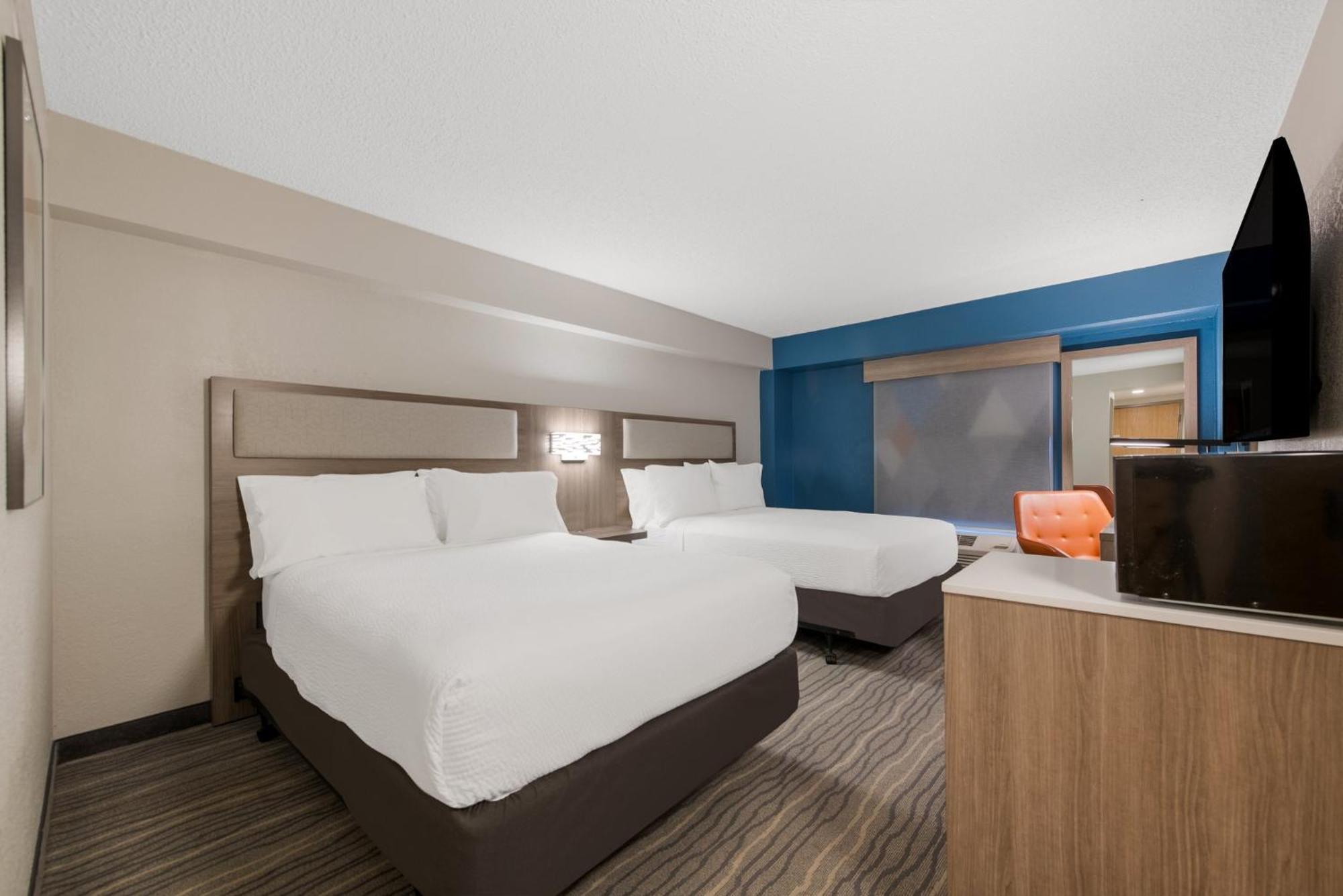 Holiday Inn Express Hotels- Hampton By Ihg Екстер'єр фото